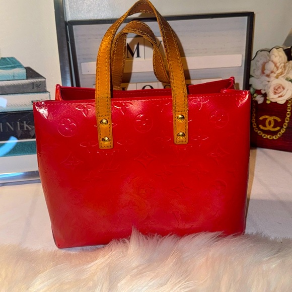 Louis Vuitton Framboise Monogram Vernis Reade PM Bag GUC - Picture 4 of 13